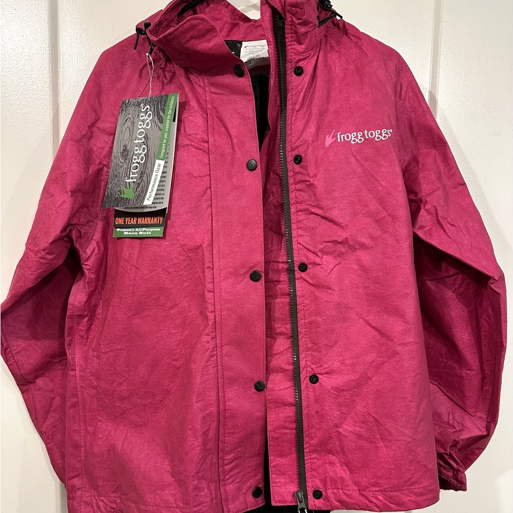 NWT Frogg Toggs Women’s Rain Suit